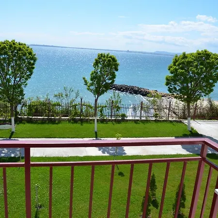 Single Private In Marina View Fort Beach Apartment *