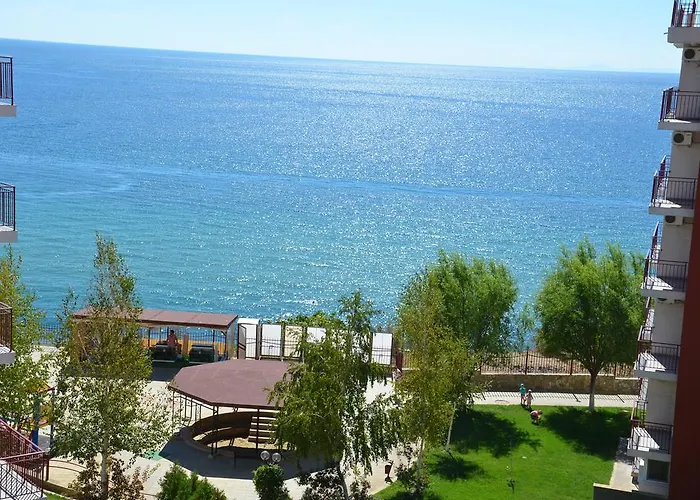 Single Private In Marina View Fort Beach Apartment *