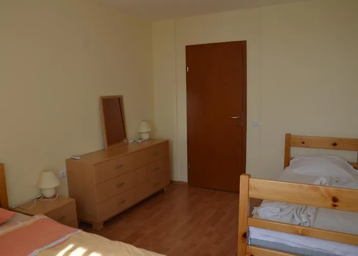 Single Private In Marina View Fort Beach Apartment