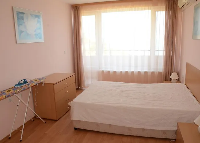 Single Private In Marina View Fort Beach Apartment *