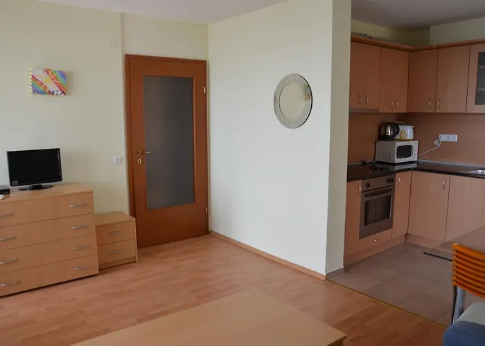 Single Private In Marina View Fort Beach Apartment